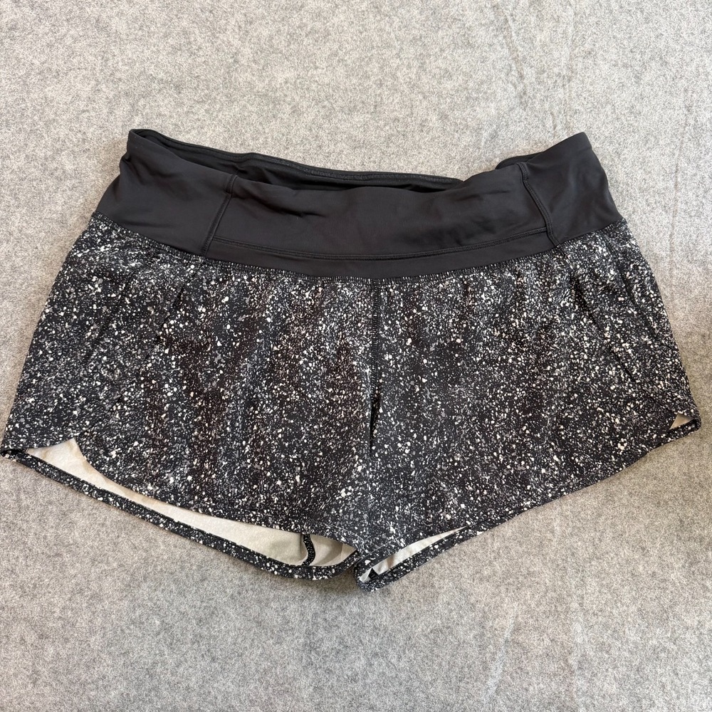 Lululemon Athletica Black White Splatter Run Times 4" Shorts Women's‎ Size 8